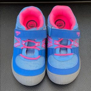 Brand NEW sneakers (tag was removed)